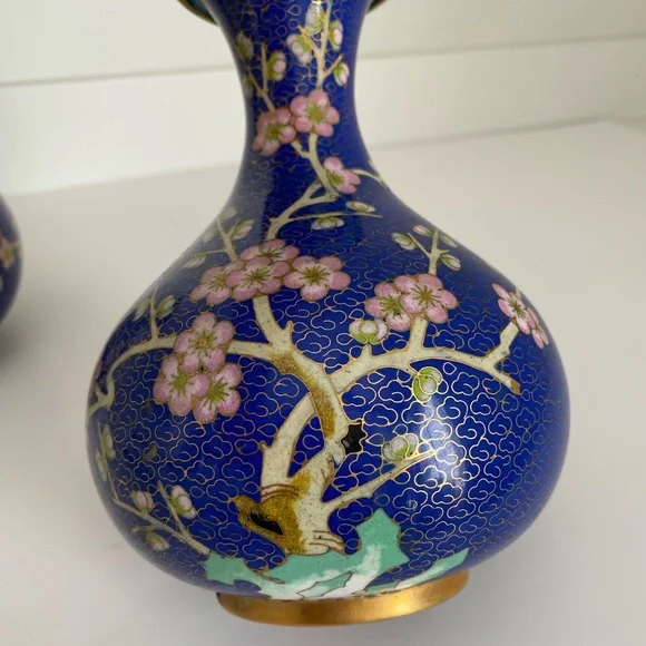 Pair of Vintage Matching Blue Chinese Cloisonné Brass Vases - Picture 7 of 12